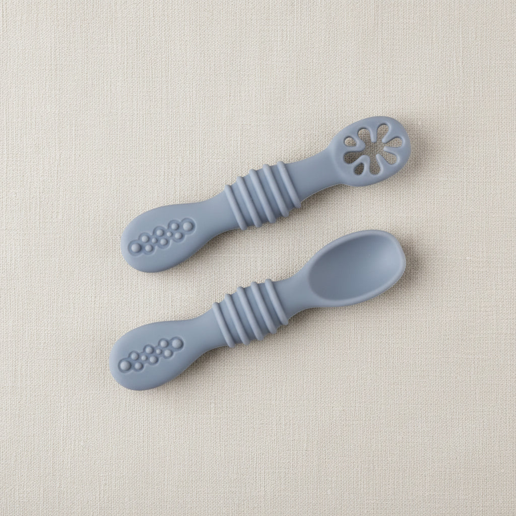 Silicone slow feeders for baby. Blue in color. 
